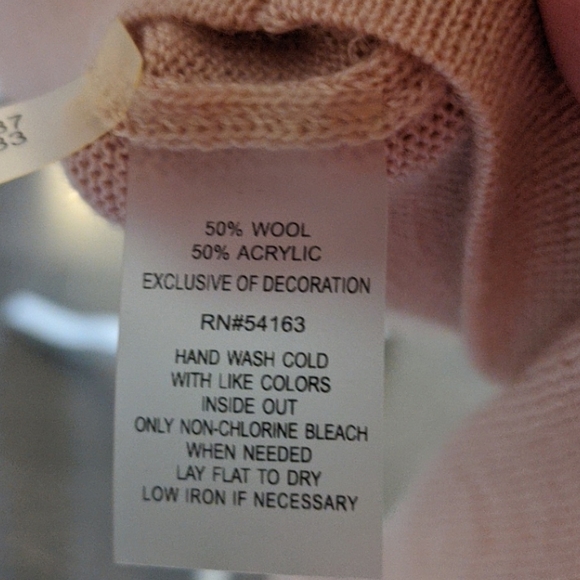 NEW Calvin Klein Peach Pink Pearl Wool Blend Sweater - w tags! - Picture 4 of 5